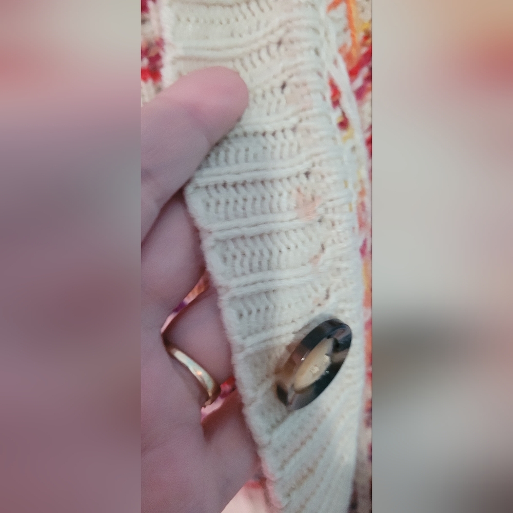 Euc Shein Curve Oatmealand Rainbow 🌈 🌈 Button front  cardigan size 3XL - Picture 5 of 7